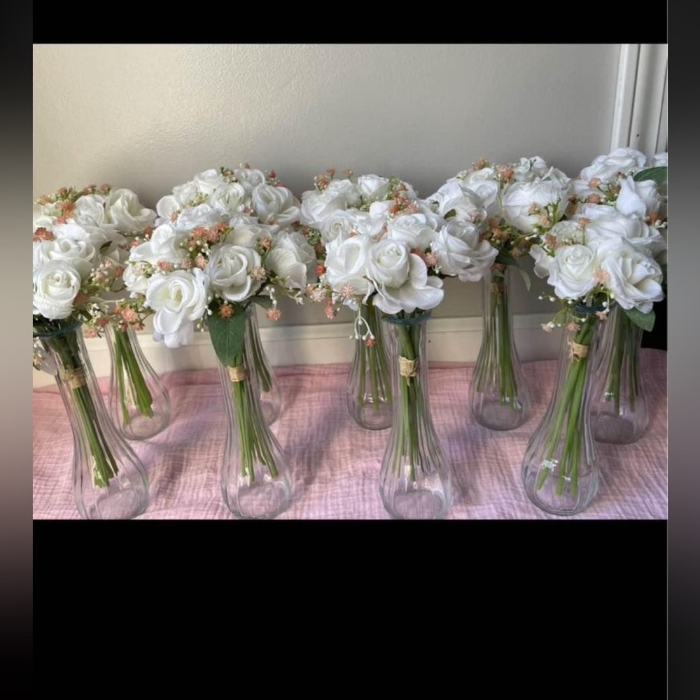 8 Floral centerpieces